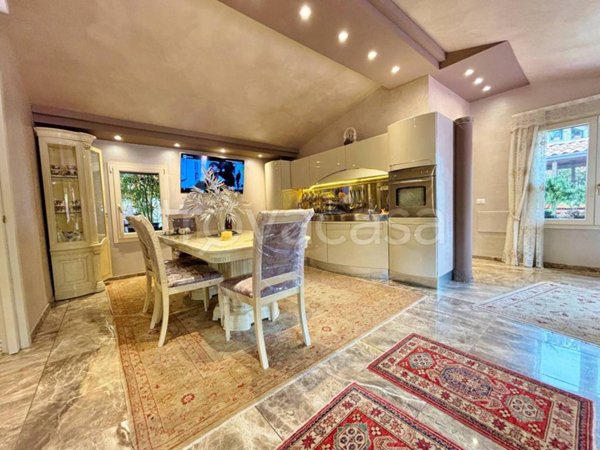 casa indipendente in vendita a Garbagnate Milanese