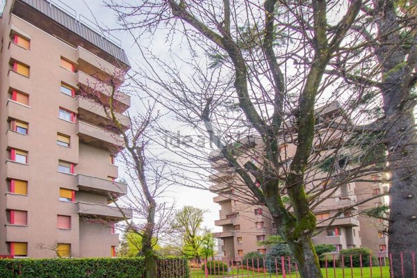 appartamento in vendita a Garbagnate Milanese