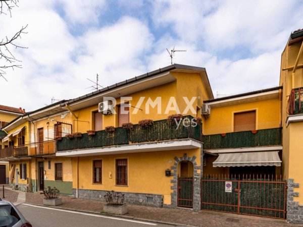 appartamento in vendita a Garbagnate Milanese in zona Bariana