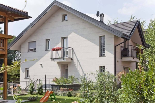 casa indipendente in vendita a Garbagnate Milanese