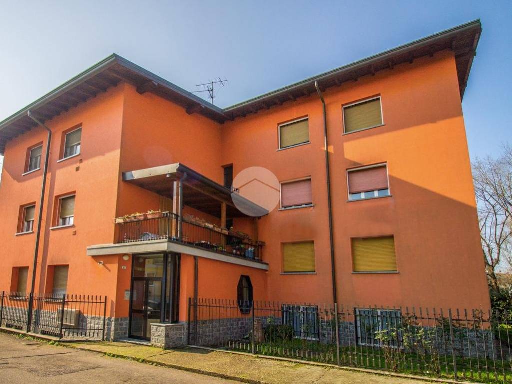 appartamento in vendita a Garbagnate Milanese