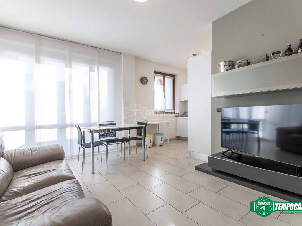 appartamento in vendita a Garbagnate Milanese