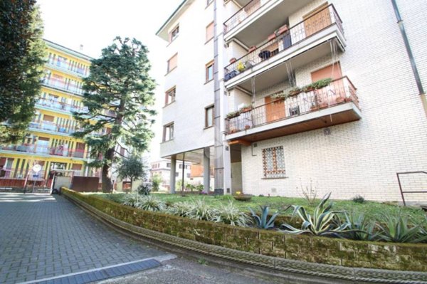 appartamento in vendita a Garbagnate Milanese