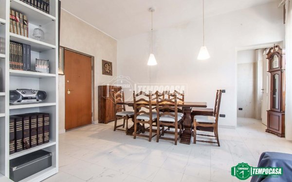 appartamento in vendita a Garbagnate Milanese in zona Bariana