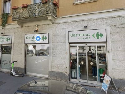 negozio in vendita a Garbagnate Milanese