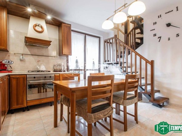 appartamento in vendita a Garbagnate Milanese in zona Bariana