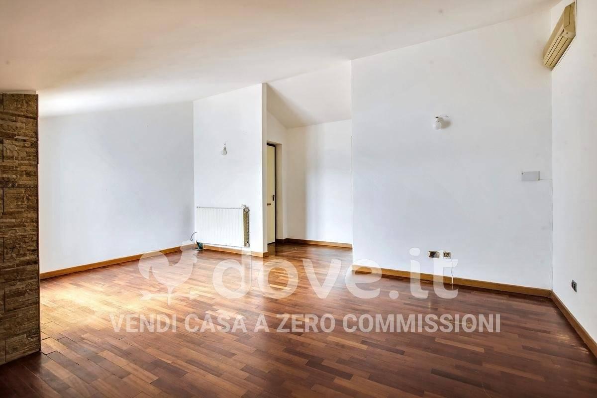 appartamento in vendita a Garbagnate Milanese