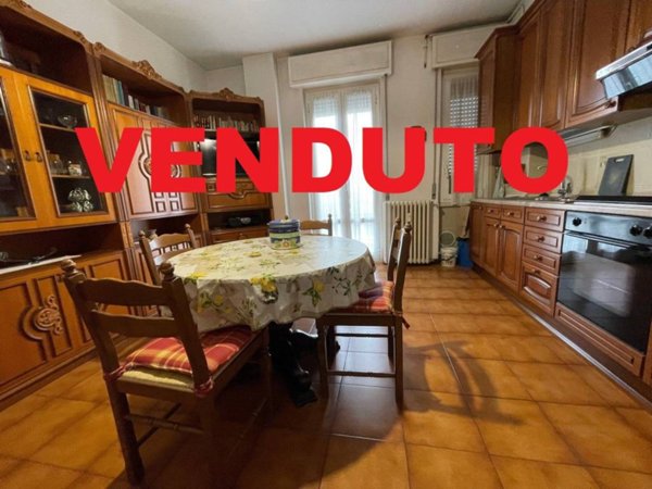 appartamento in vendita a Garbagnate Milanese