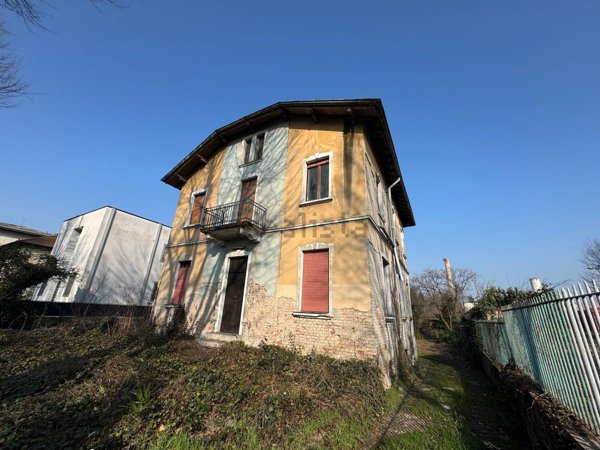 casa indipendente in vendita a Garbagnate Milanese