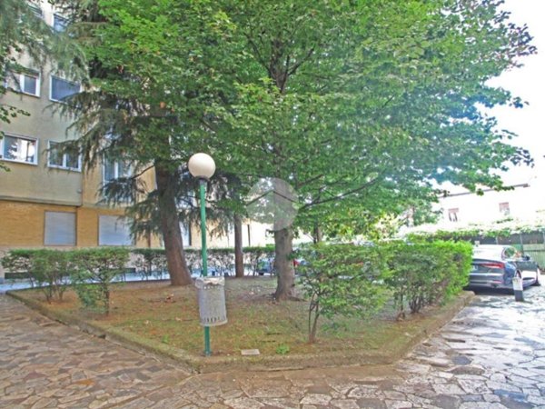 appartamento in vendita a Garbagnate Milanese