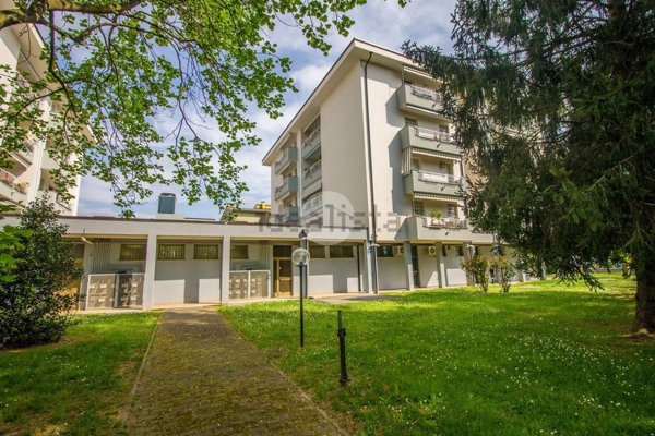 appartamento in vendita a Garbagnate Milanese