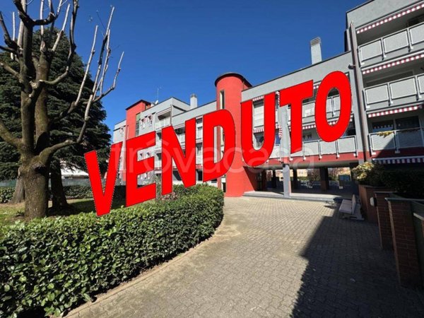 appartamento in vendita a Garbagnate Milanese in zona Bariana