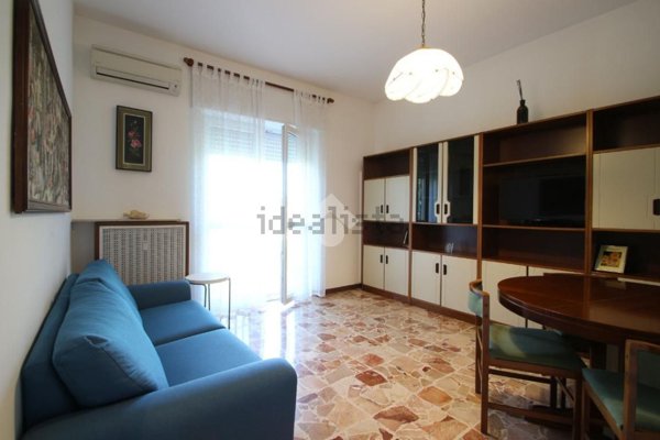 appartamento in vendita a Garbagnate Milanese