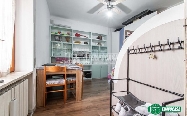 appartamento in vendita a Garbagnate Milanese in zona Bariana