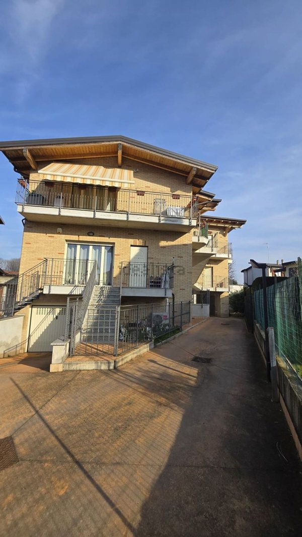 appartamento in vendita a Garbagnate Milanese