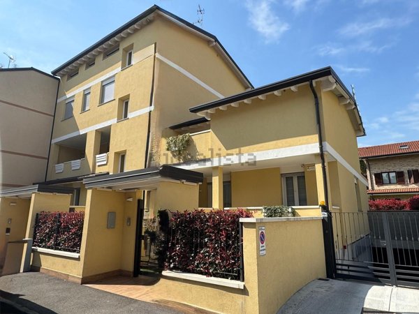 appartamento in vendita a Garbagnate Milanese