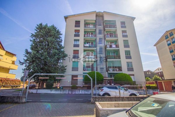 appartamento in vendita a Garbagnate Milanese
