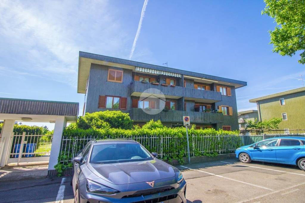 appartamento in vendita a Garbagnate Milanese