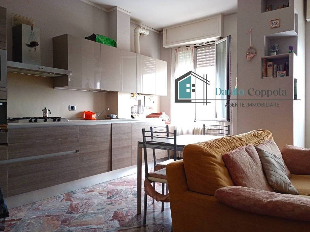 appartamento in vendita a Garbagnate Milanese