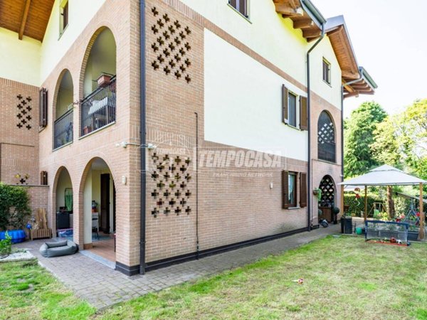 appartamento in vendita a Garbagnate Milanese