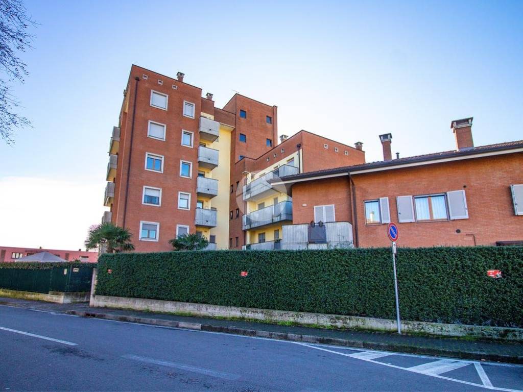 appartamento in vendita a Garbagnate Milanese