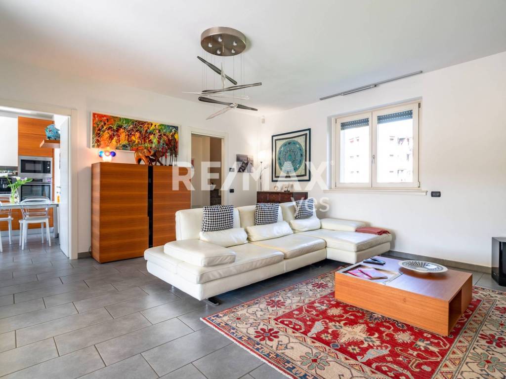 appartamento in vendita a Garbagnate Milanese