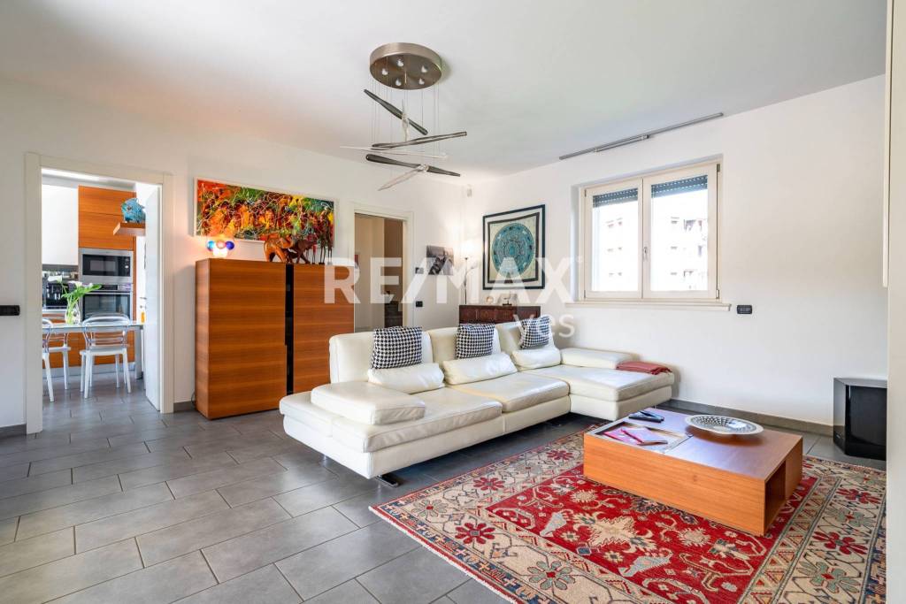 appartamento in vendita a Garbagnate Milanese