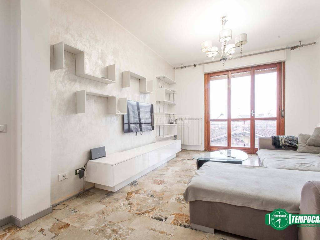 appartamento in vendita a Garbagnate Milanese