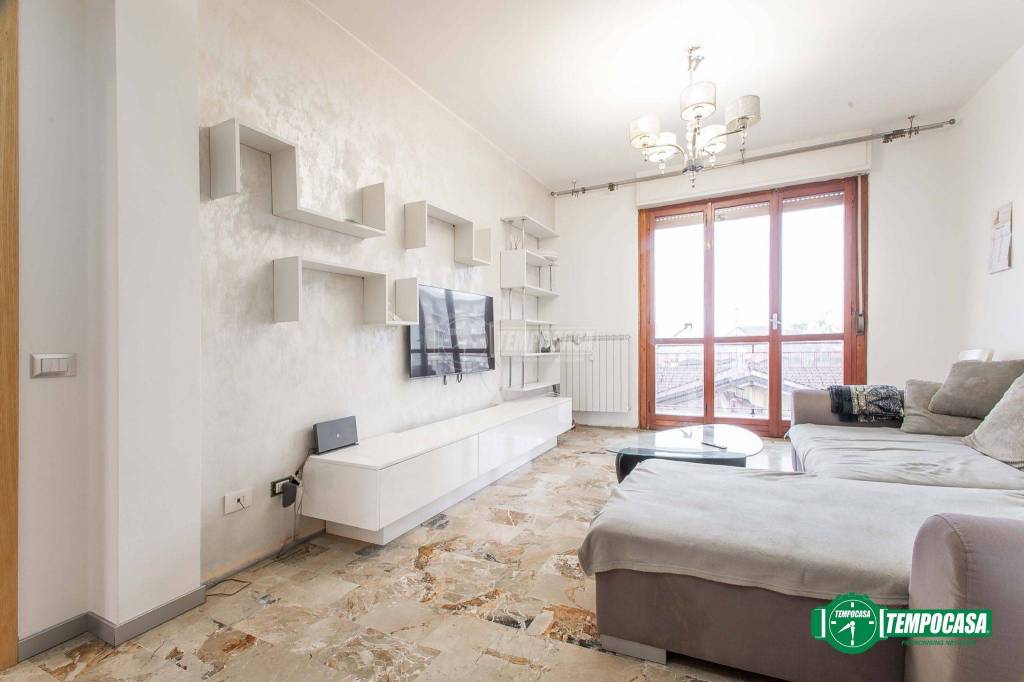 appartamento in vendita a Garbagnate Milanese
