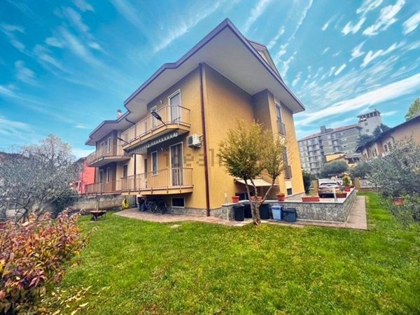 casa indipendente in vendita a Garbagnate Milanese