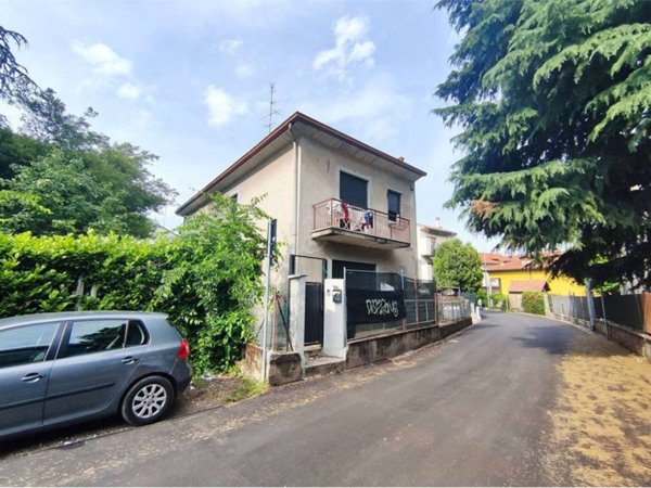casa indipendente in vendita a Garbagnate Milanese