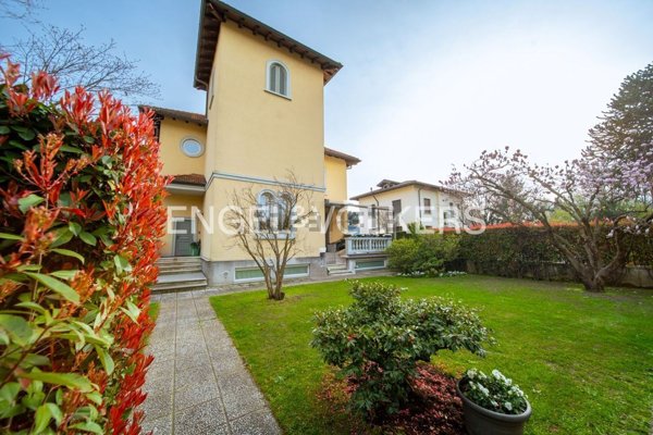 casa indipendente in vendita a Garbagnate Milanese