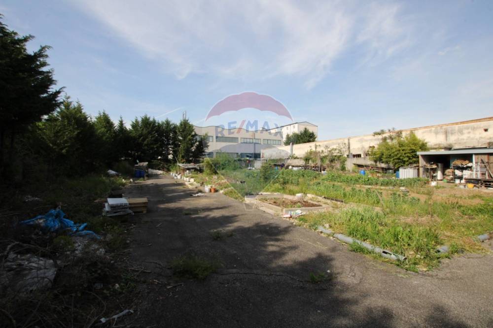 terreno edificabile in vendita a Garbagnate Milanese