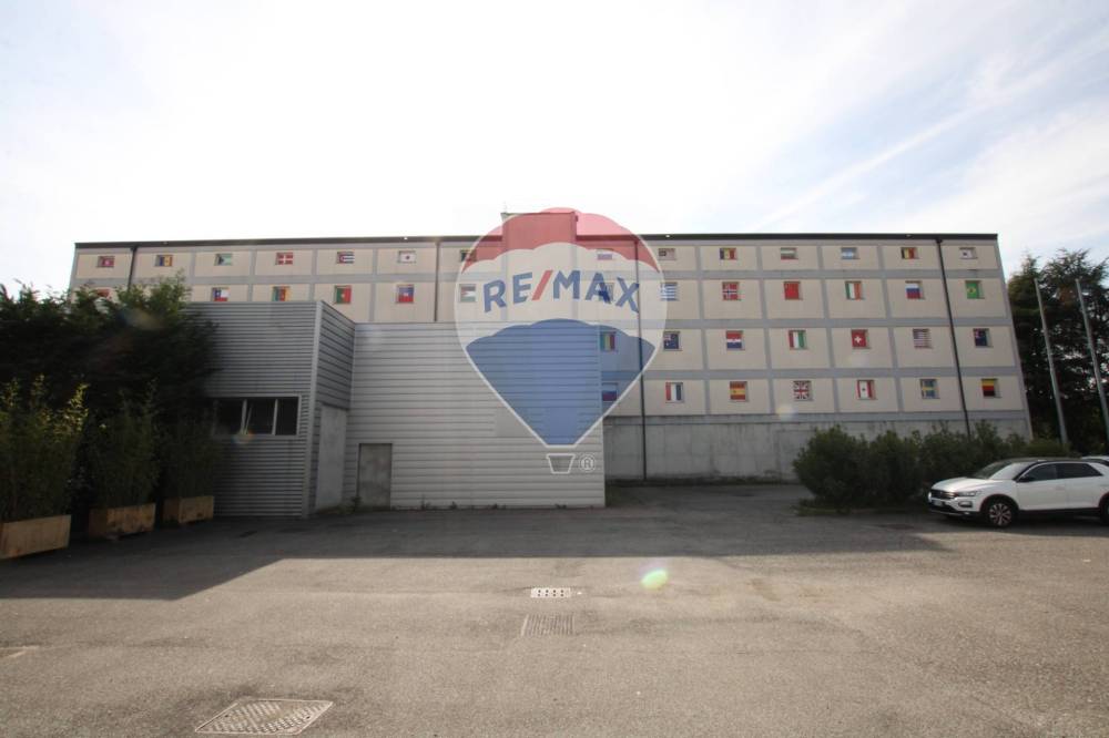 capannone in vendita a Garbagnate Milanese