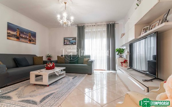 appartamento in vendita a Garbagnate Milanese