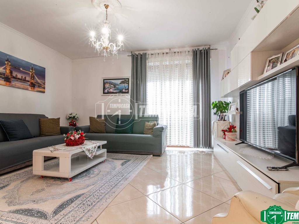 appartamento in vendita a Garbagnate Milanese