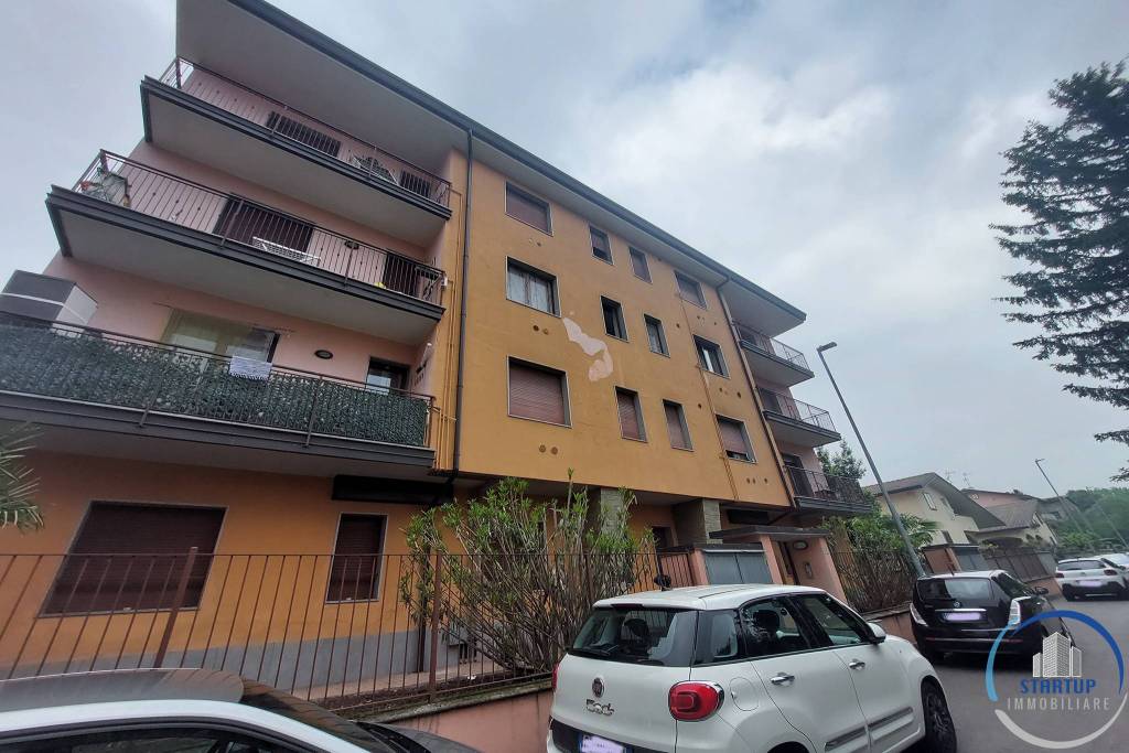 appartamento in vendita a Garbagnate Milanese