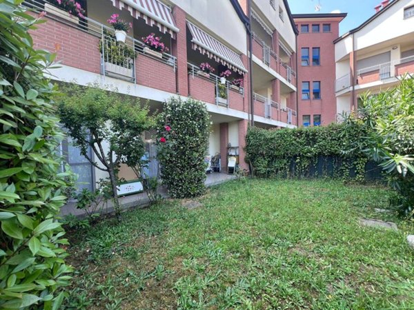 appartamento in vendita a Garbagnate Milanese