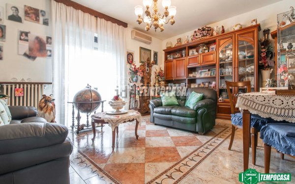 appartamento in vendita a Garbagnate Milanese