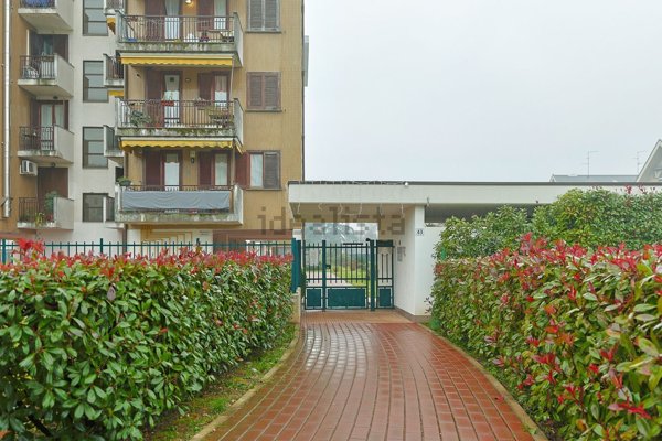 appartamento in vendita a Garbagnate Milanese