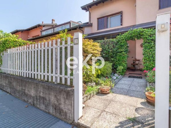 casa indipendente in vendita a Garbagnate Milanese