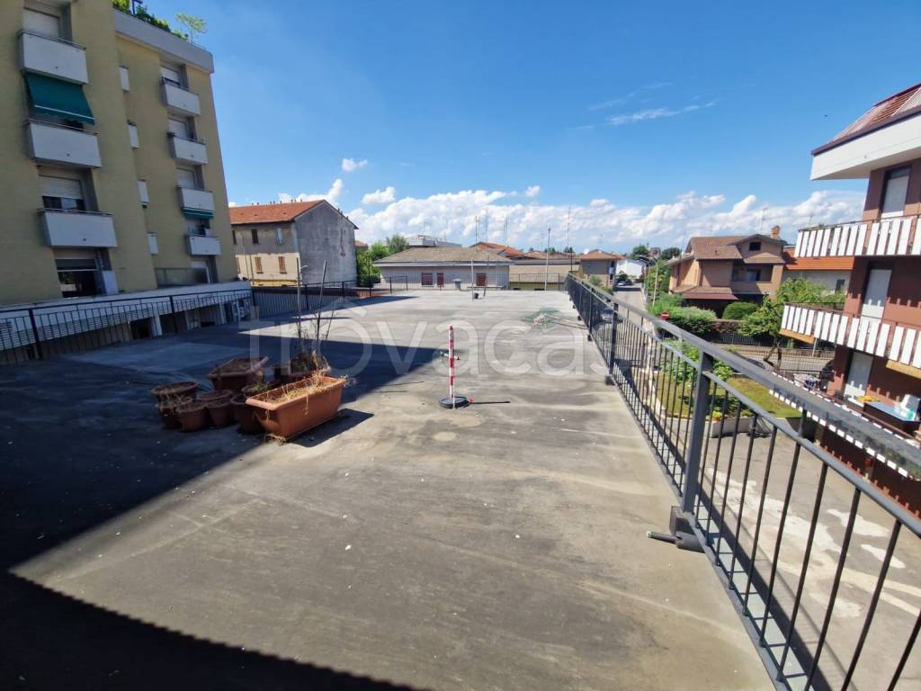 appartamento in vendita a Garbagnate Milanese