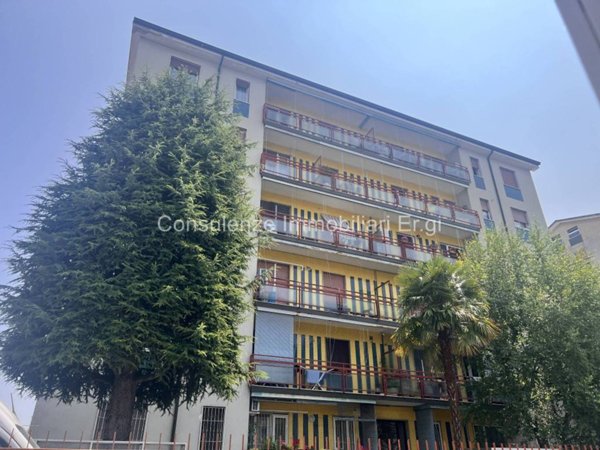 appartamento in vendita a Garbagnate Milanese