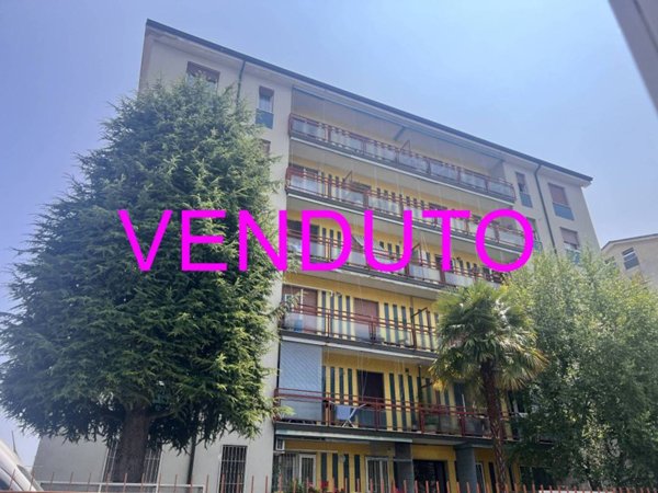appartamento in vendita a Garbagnate Milanese