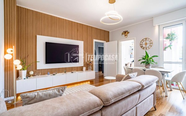 appartamento in vendita a Garbagnate Milanese