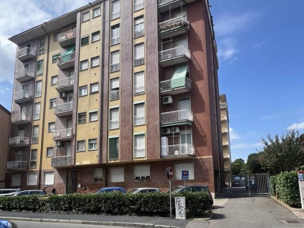 appartamento in vendita a Garbagnate Milanese