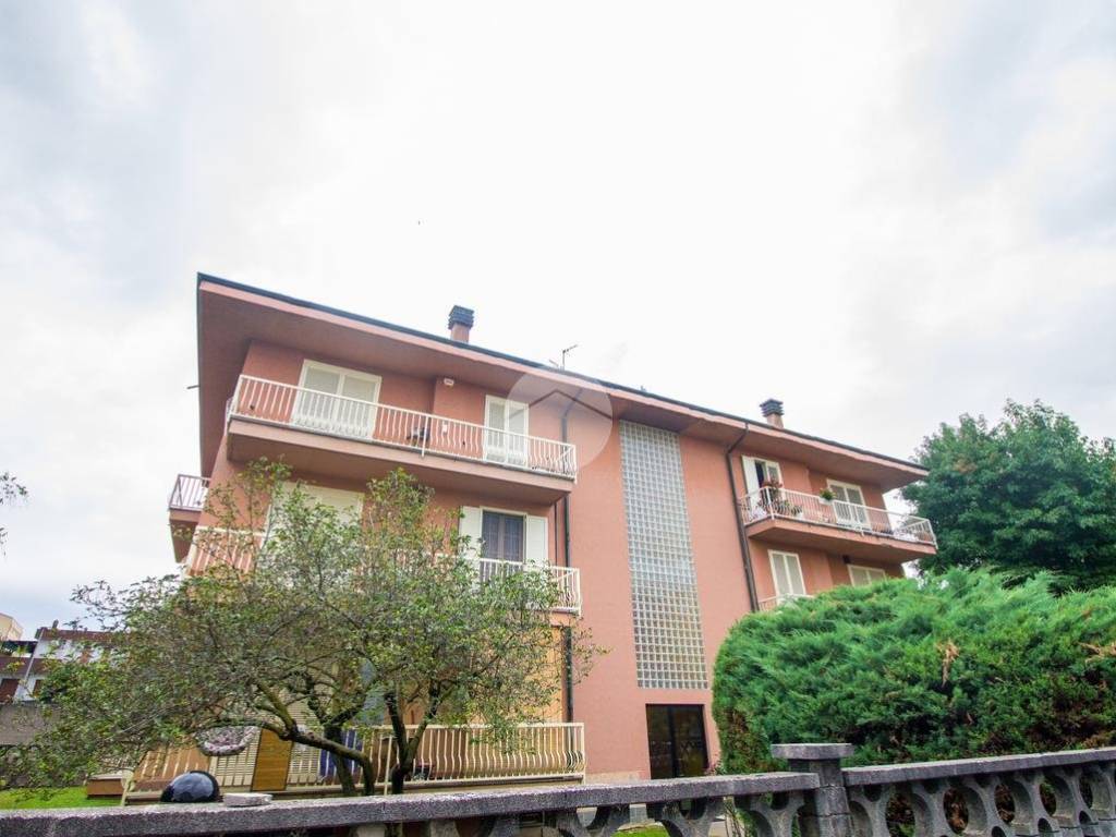 appartamento in vendita a Garbagnate Milanese
