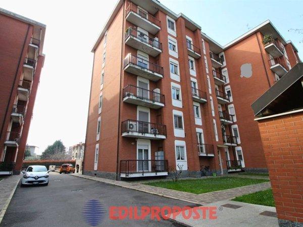 appartamento in vendita a Garbagnate Milanese