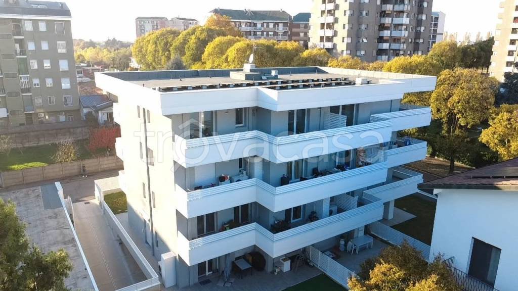 appartamento in vendita a Garbagnate Milanese