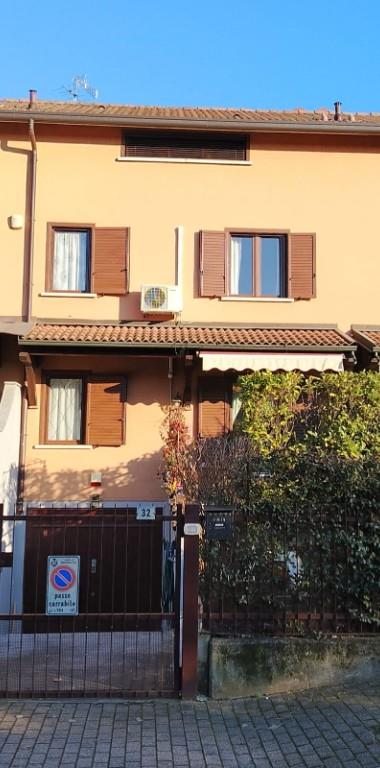 casa indipendente in vendita a Garbagnate Milanese